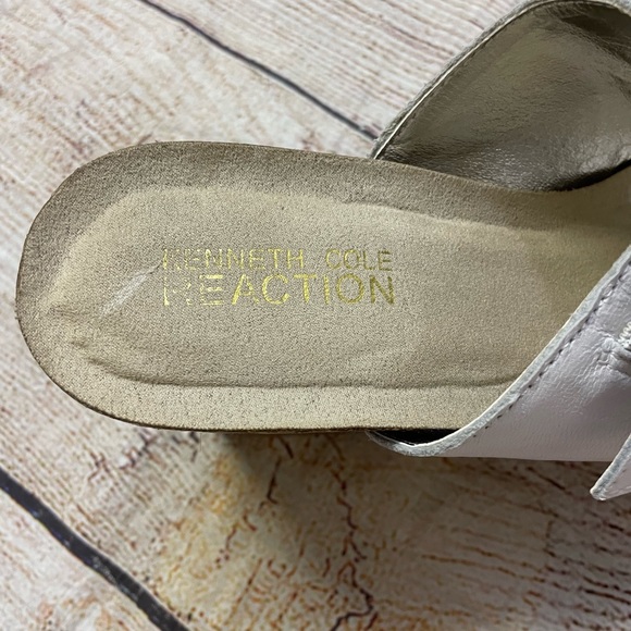 Kenneth Cole wedged sandal with Cork heel adjustable buckle on front Size 6.5 - Picture 4 of 7